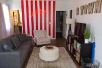 Cozy-Hoosier themed bungalow-Walk to best city parks and Downtown. - 2-نجوم
