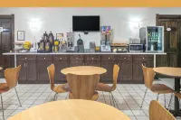 Super 8 by Wyndham Ocean Springs Biloxi - Bữa sáng