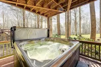 Luxury Mountain Home: Golf, HotTub, Mountains, Lake, and Trillium Club Amenities - WiFi