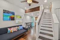 Adorable Tiny-House in the heart of Tampa! - Bungalows