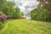 Portland Charming, fully furnished, private, quiet and pets friendly Home.