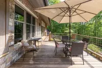 The Poet's House, Luxury and Solitude on 100 acres