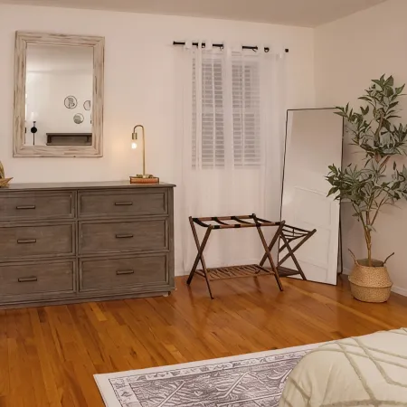 Cozy 2BR Apartment, 5-10 Min to Cincinnati!