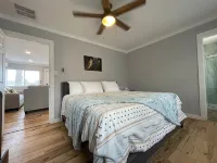 Bright 3 bedroom, 2 bath home; game room w/ arcade machines - basketball machine Hoteles en Globe
