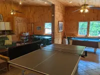 Lake George Diamond Point 3 Bed / 2 Ba two story Cabin - شاليه