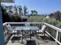 Elegant but practical retreat to maximize your enjoyment in beautiful HMB - 3-Star