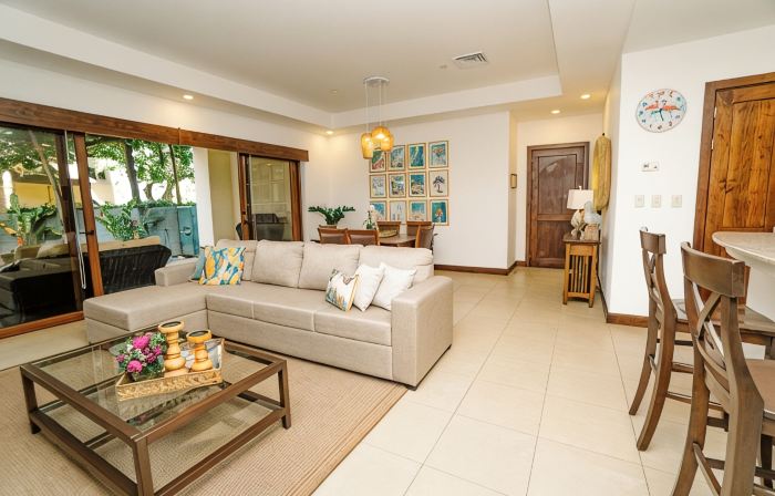 Dream Beach Stay- Spacious 3BR Condo at Playa Hermosa! Cocos & Corales!