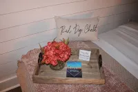 The Red Dog Chalet Couples Retreat w/ Hot Tub
