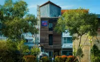 Bali Caps Hostel