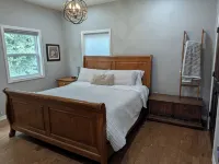 Family-Friendly Private Ranch Getaway with pond. Newly Remodeled