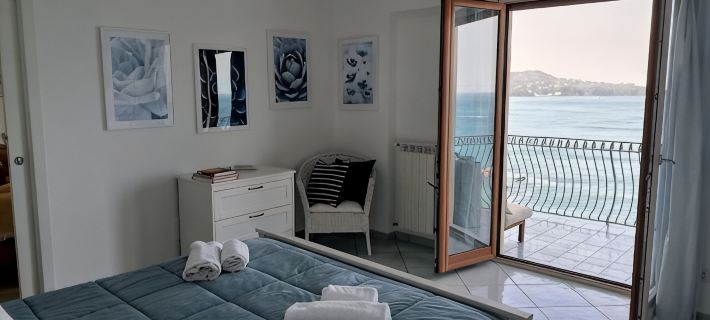 And not far from Sorrento center Ξενοδοχεία στην πόλη Meta