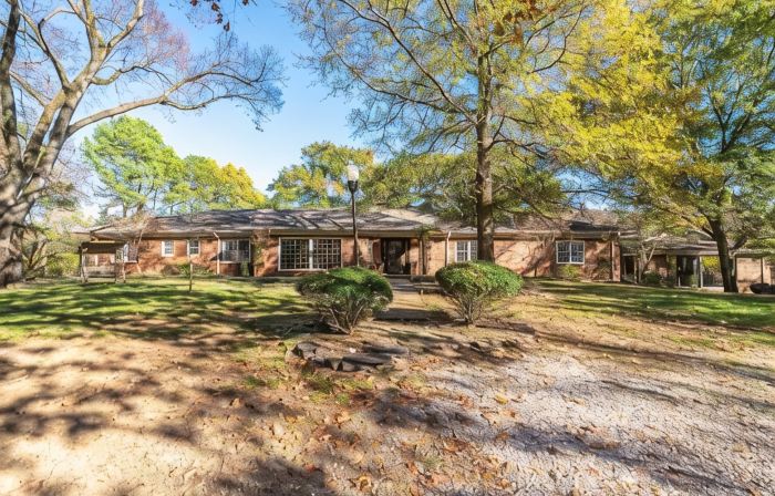 Indoor Pool Oasis on 4 Acres + 2 Game Rooms