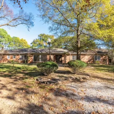 Indoor Pool Oasis on 4 Acres + 2 Game Rooms Hoteles en Piney