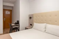 Hotel Queens - Adults Only - 2-Star