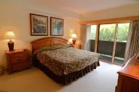 Spacious Remodeled Unit+Loft, Central Location, Great for Large Families, Groups