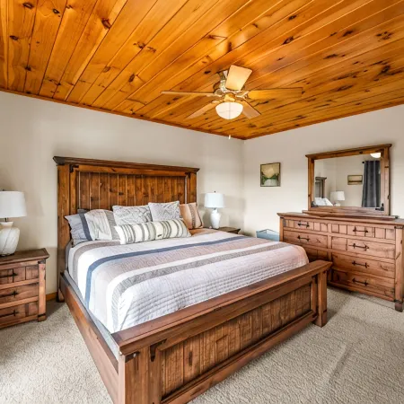 Lakefront Cabin with Stunning Mountain Views, Sleeps 6, on Douglas Lake