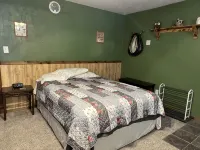 大型3臥室、兼具質樸/現代魅力的湖景/通湖木屋，享度假村設施 - 小木屋