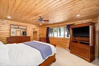 Authentic up North Log Cabin with Modern Comforts