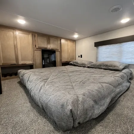 Ridgetop Retreat Tiny Home, Dakota MN