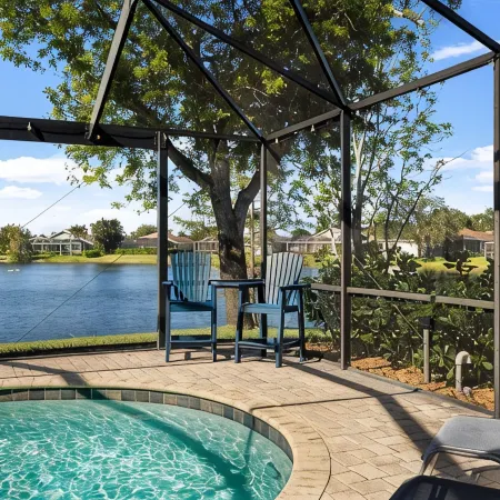 Waterview! 5 Bedrooms! 10 minutes to Fort Myers Beach!