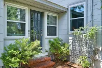 Charming 3/2 Midtown Home. Minutes from FSU. Fenced Backyard. Pet-Friendly. - 4-Star