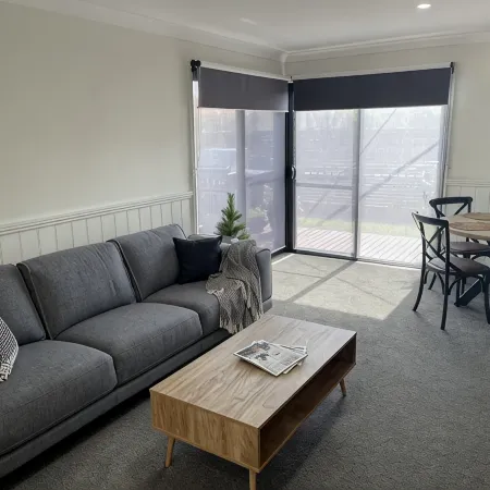 5 minute walk to Beach and close to Dromana