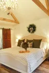 Romantic Cottage Getaway, tucked peacefully in the woods - 4 estrellas