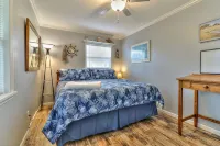 Beautiful 4 bedroom 2 full bathroom close to everything! - Bungalows