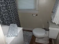 Little White Cottage-Country Setting In Town Just 5 minutes to The Ark Encounter - WiFi