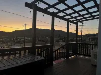 Red Door Bungalow Bisbee / Mountain Views Stay - con vistas a la montaña