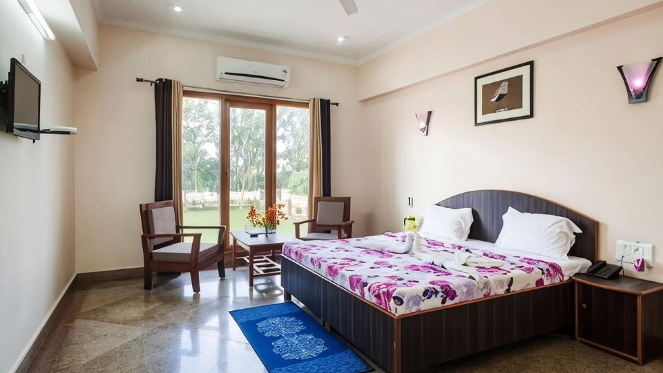 Geetanjali Hotel & Motel