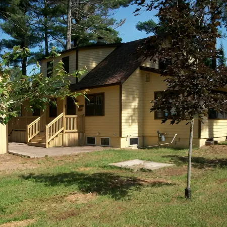 Spacious newly remodeled pet-friendly home