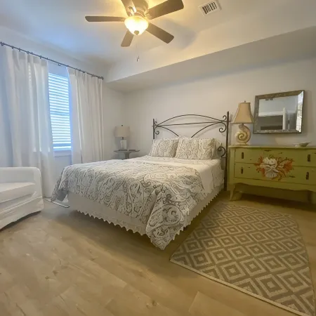 Brand new 2BR apartment steps from the beach 🏖