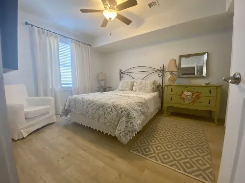 Brand new 2BR apartment steps from the beach 🏖 - Wifi