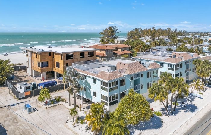 Sandy Cheeks & Barefeet, Gorgeous Interior Gulf Beach Place, Pool, on Beach Side
