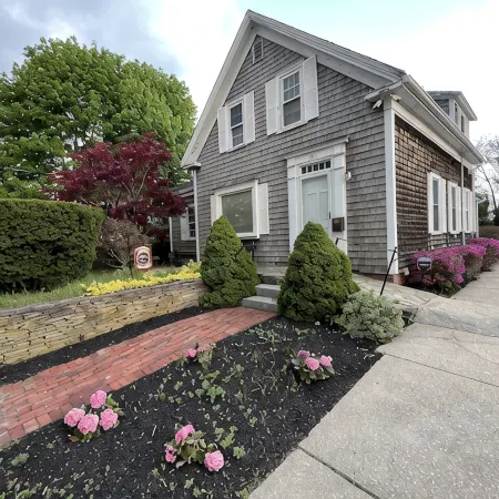 Newly remodeled home - Close to beaches, Main Street and Ferry to the Islands