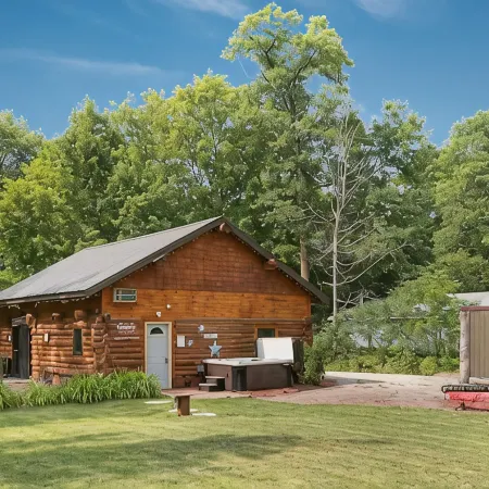 PARADISE NORTH: LOG HOME CABIN IN BRAINERD, MN