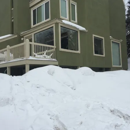 Brian Head Village Escape 4/3 with Ski Slope Views Across from the Lift Unit J-2
