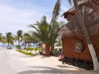Palmeras de Mahahual Cabañas - Beach