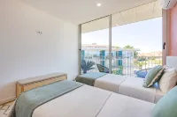 Espinho Sunny Vibes   Balcony with Pool - 3 stelle