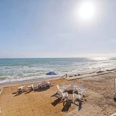 Beachfront Bliss - Steps to Sand + 5 Large BRs
