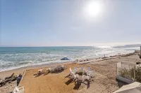 Beachfront Bliss - Steps to Sand + 5 Large BRs - 3-Star