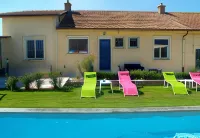 Logis Auberge des Moissons - Pool