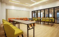 Horison Inn Artha Kencana Makassar Hotel - parking
