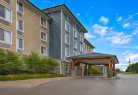 Days Inn & Suites by Wyndham Lindsay - Parkplatz