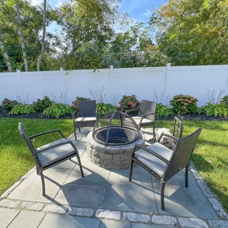 COZY 3 BR/2 BA CAPE COD IN QUIET NEIGHBORHOOD. CLOSE TO OB CENTER AND LAGOON.