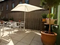 Logis-Hôtel des Oliviers - 2 stjerner