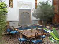 Riad Attarine - สระว่ายน้ำส่วนตัว