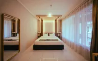 Horison Resort Antawirya Jepara - parcheggio