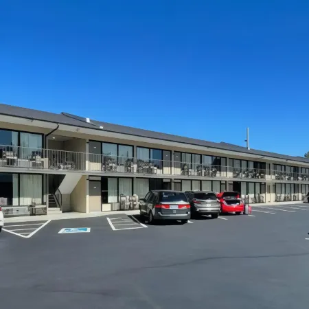 Travelodge by Wyndham Pigeon Forge Dollywood Lane
